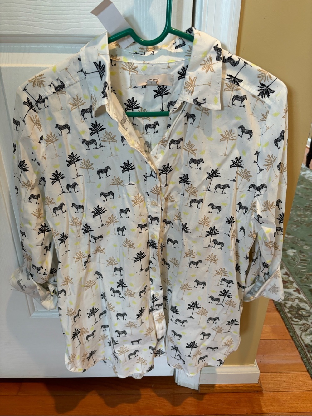 Women’s Loft NWT White Printed Button-Up Shirt with Palm & Horse Motif, size M
